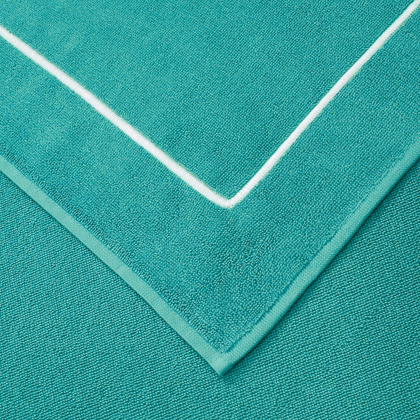 Croisiere Beach Towel
