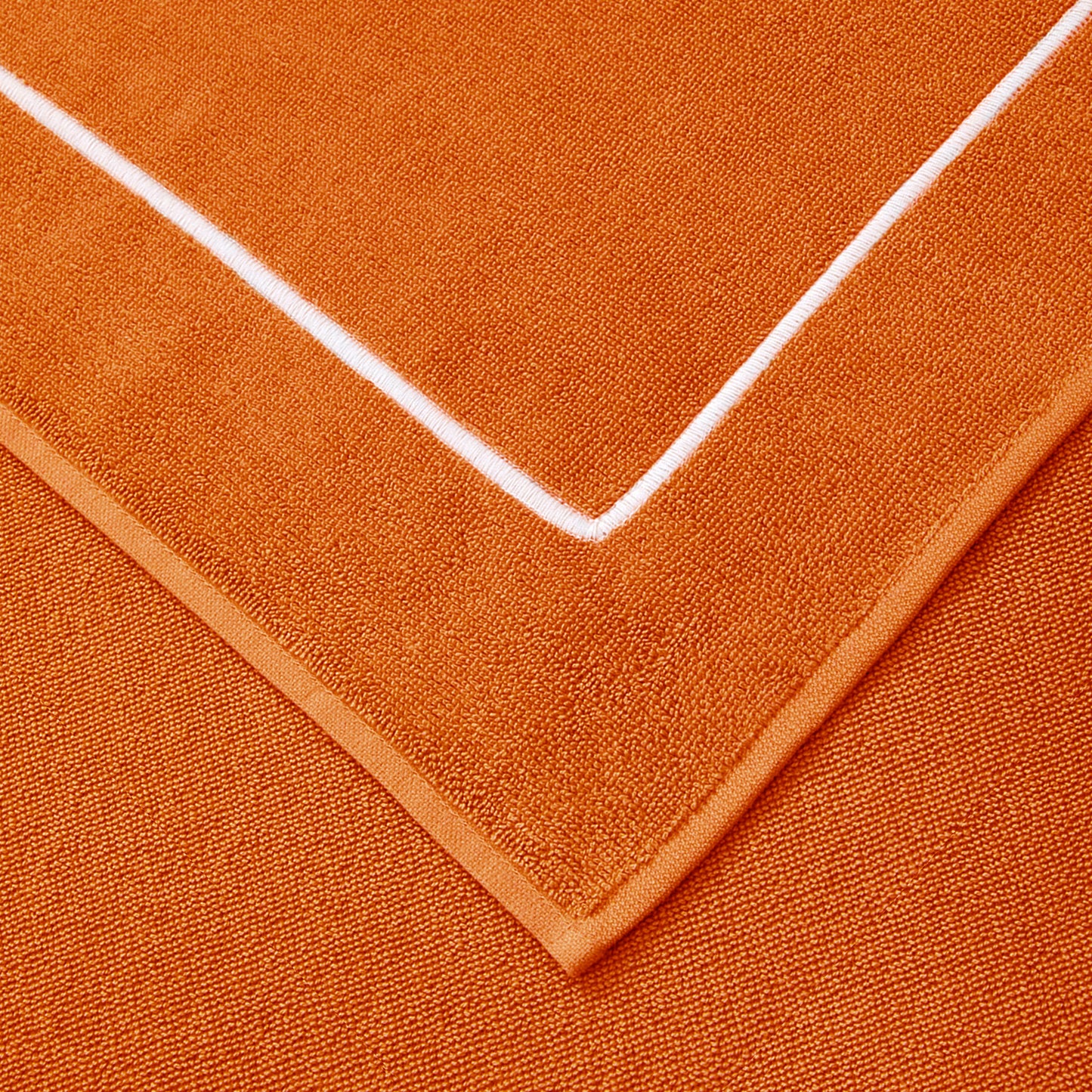Croisiere Beach Towel