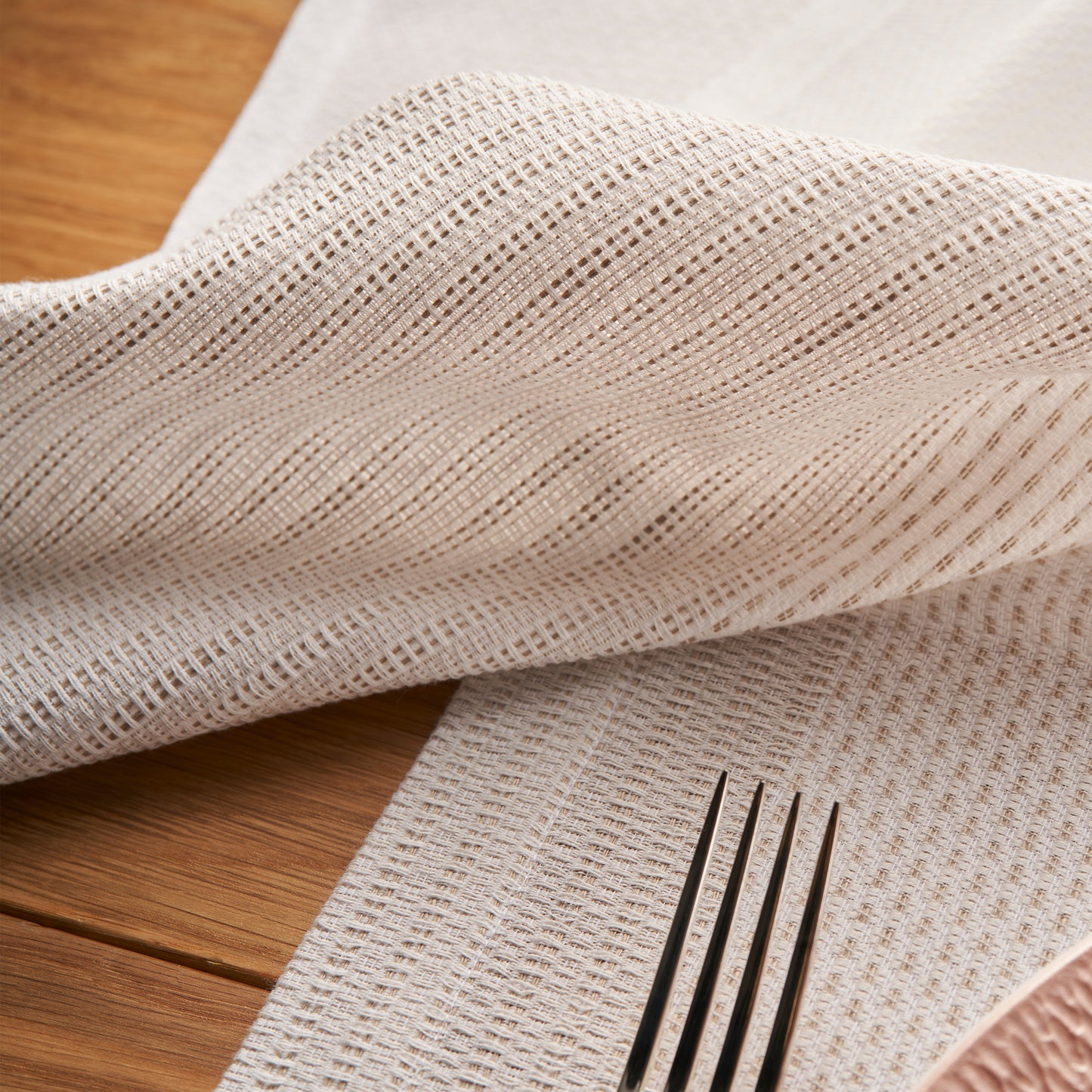 Saturnia Napkin